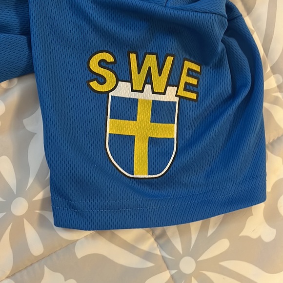Nordic Souvenir Sweden Soccer Jersey (Mens XS) - Picture 4 of 6